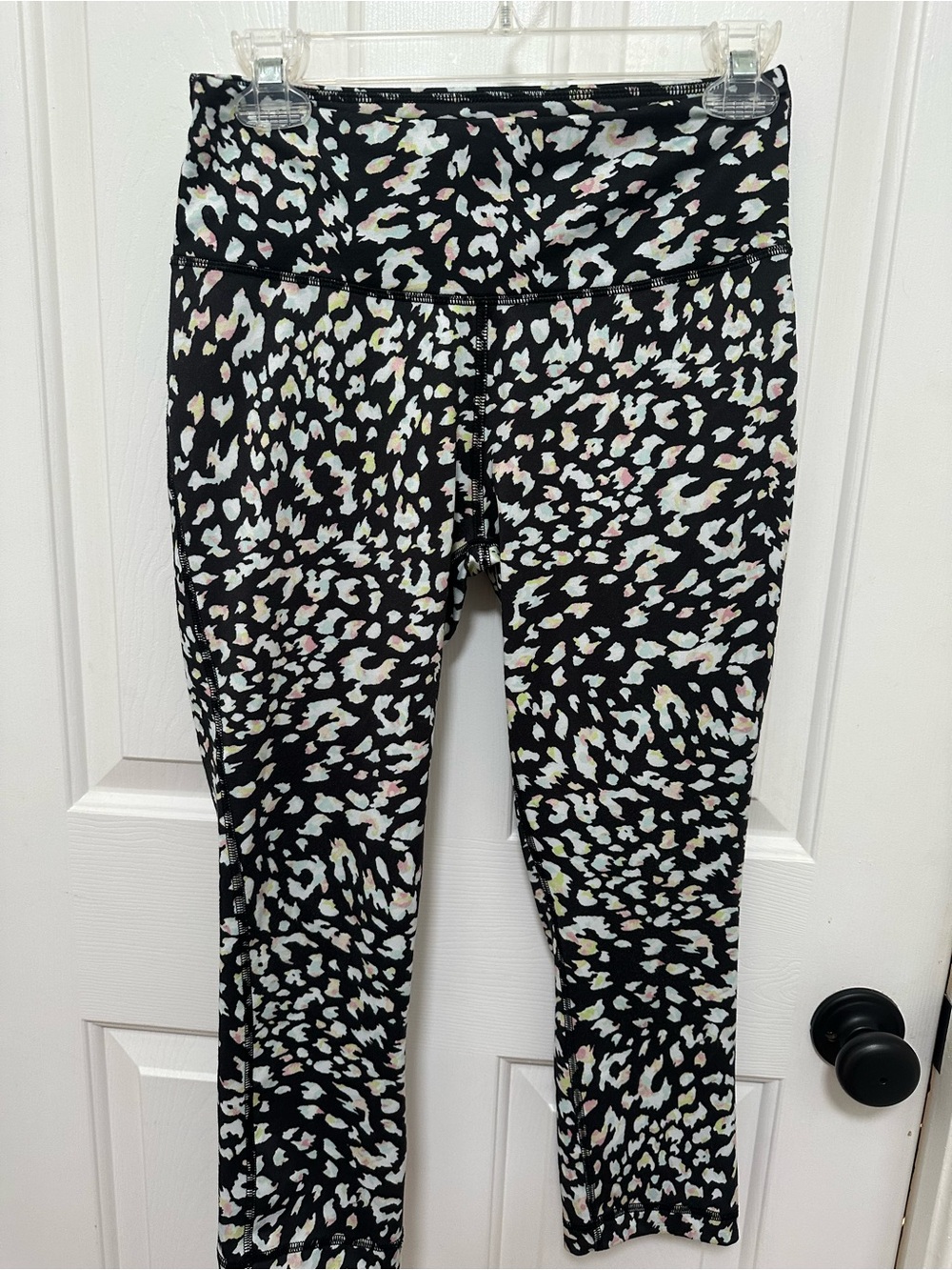 0272 ZELOS Black Leopard capri Leggings with Pastel Accents size small
